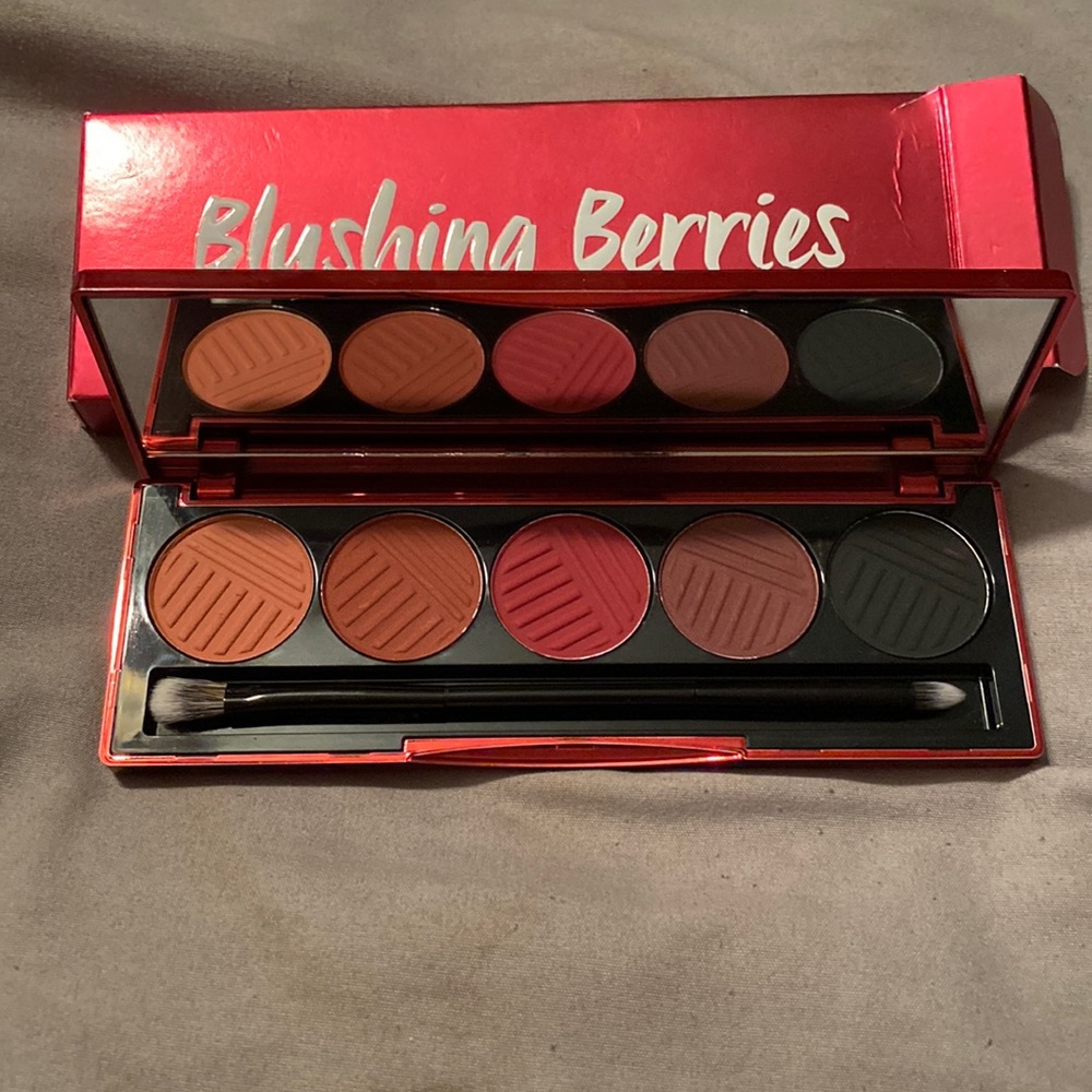 dose of colors blushing berries palette